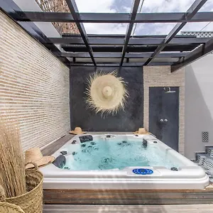 Риад Princesse Des Sables- Jaccuzzi& Spa-breakfast, Марракеш
